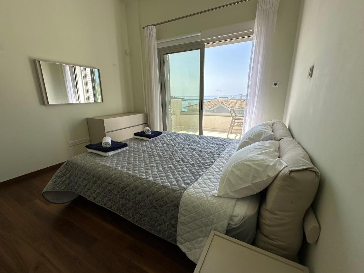 coral bay beach villa - Housity