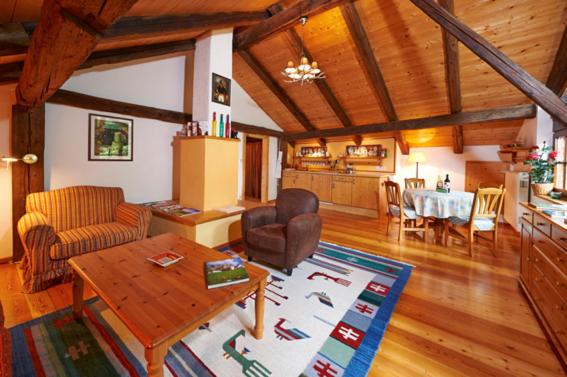 Ferienapartments Gutshof Brandis - Housity