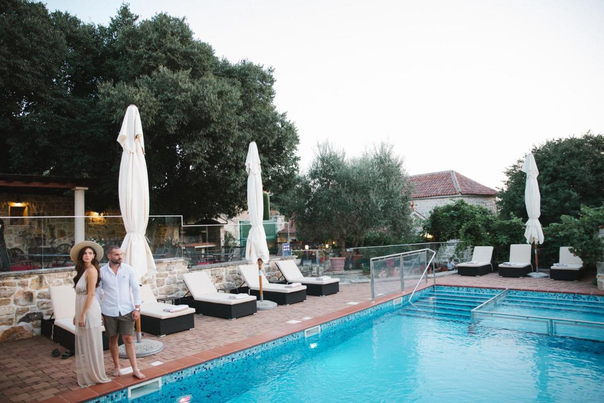 Heritage Hotel & Estate Raznjevica Dvori AD 1307 - Housity