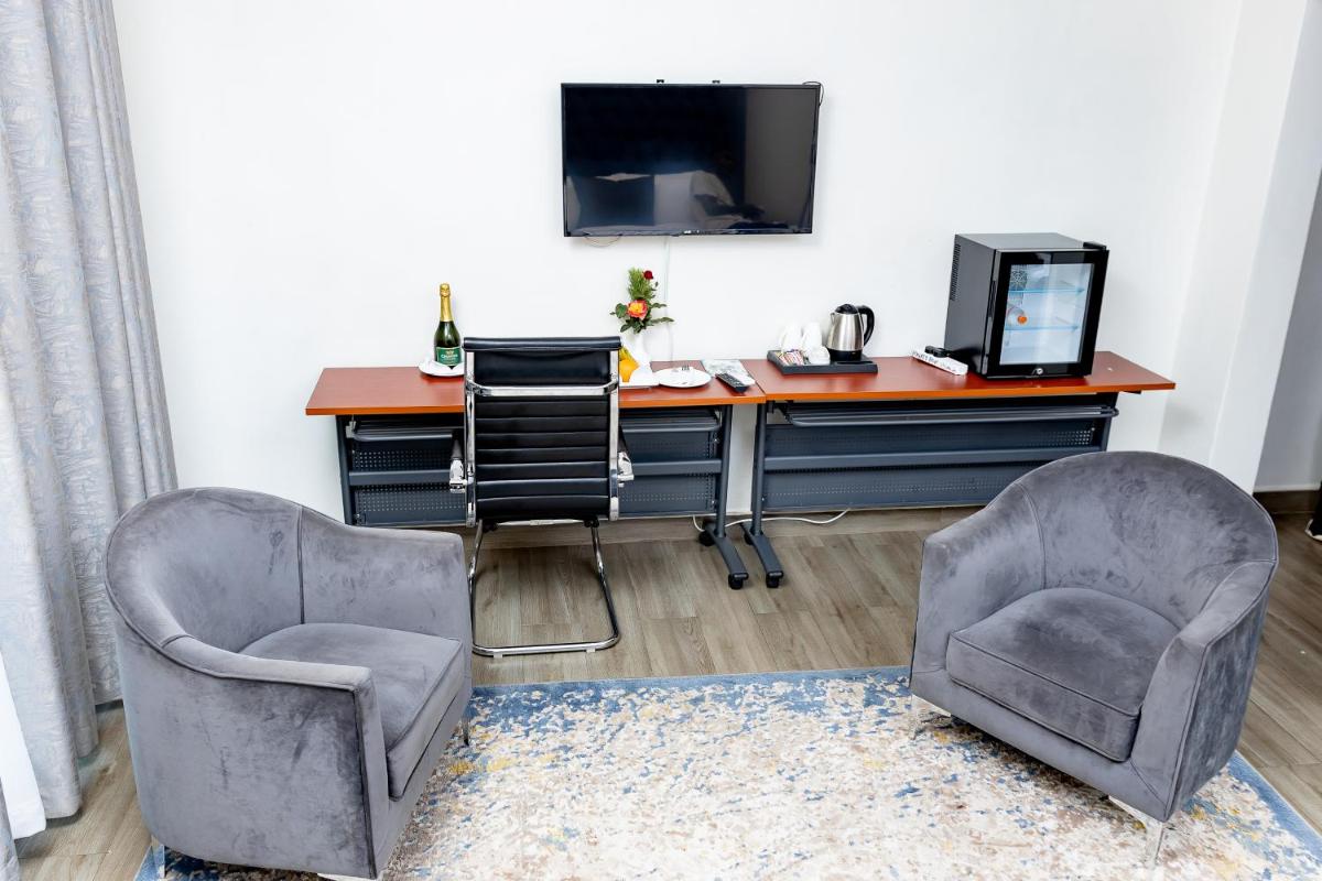 The Forty Four Hotel - Housity