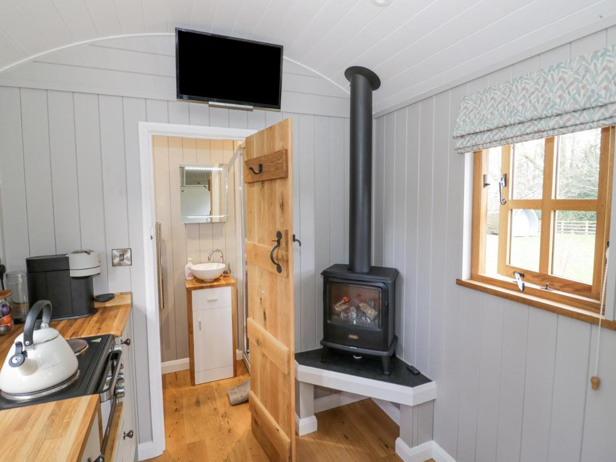 Shepherds Hut at Lythwood - Housity