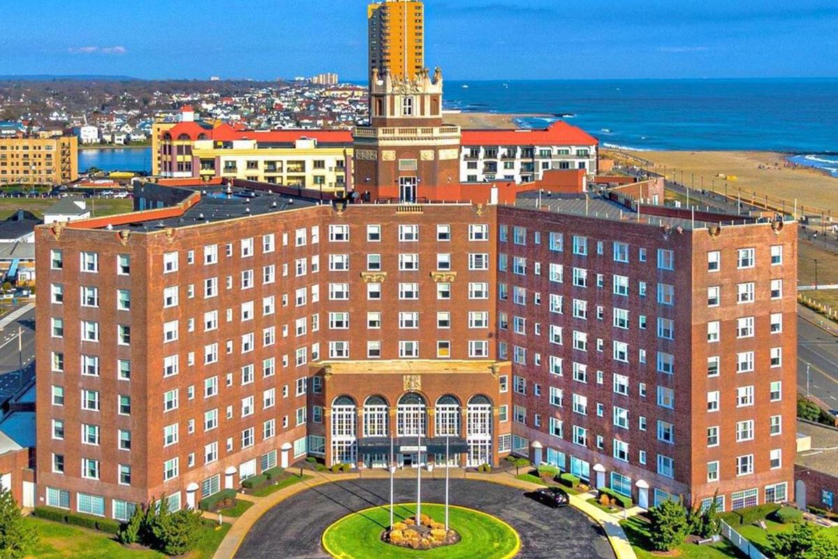 Berkeley Oceanfront Hotel - Housity