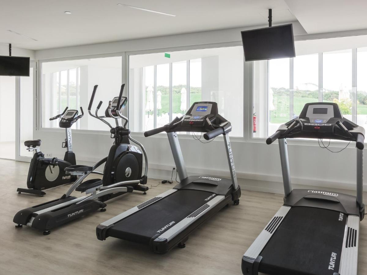 O centro de fitness e/ou as comodidades de fitness de MH Peniche