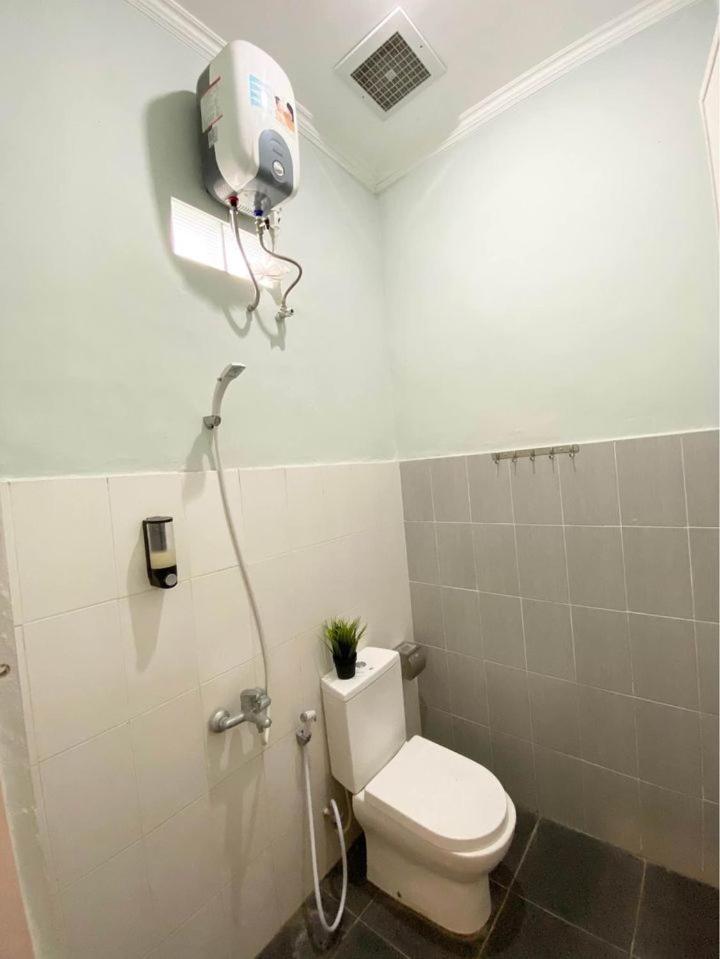 LaGriya Guest House - Housity
