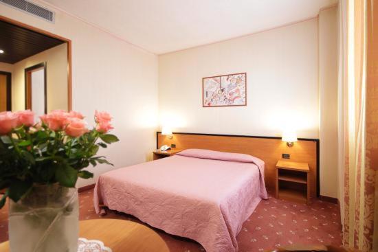 Hotel Executive Meeting & Events - Housity