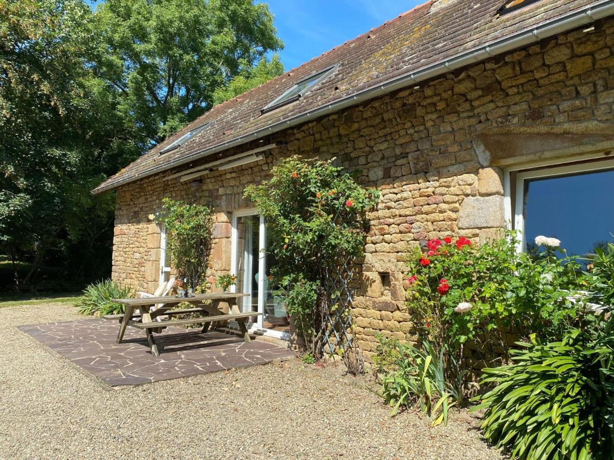 Charming farmhouse near the bay of Mont St Michel - Housity