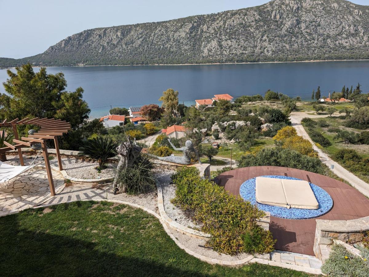 Villa Limni - Housity