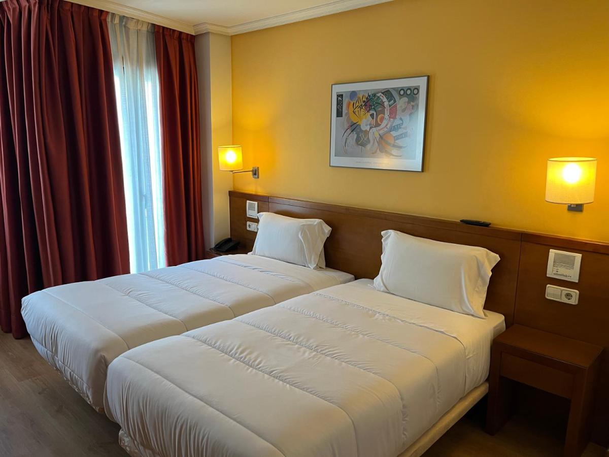 U Hotel Ogalia Vigo - Housity