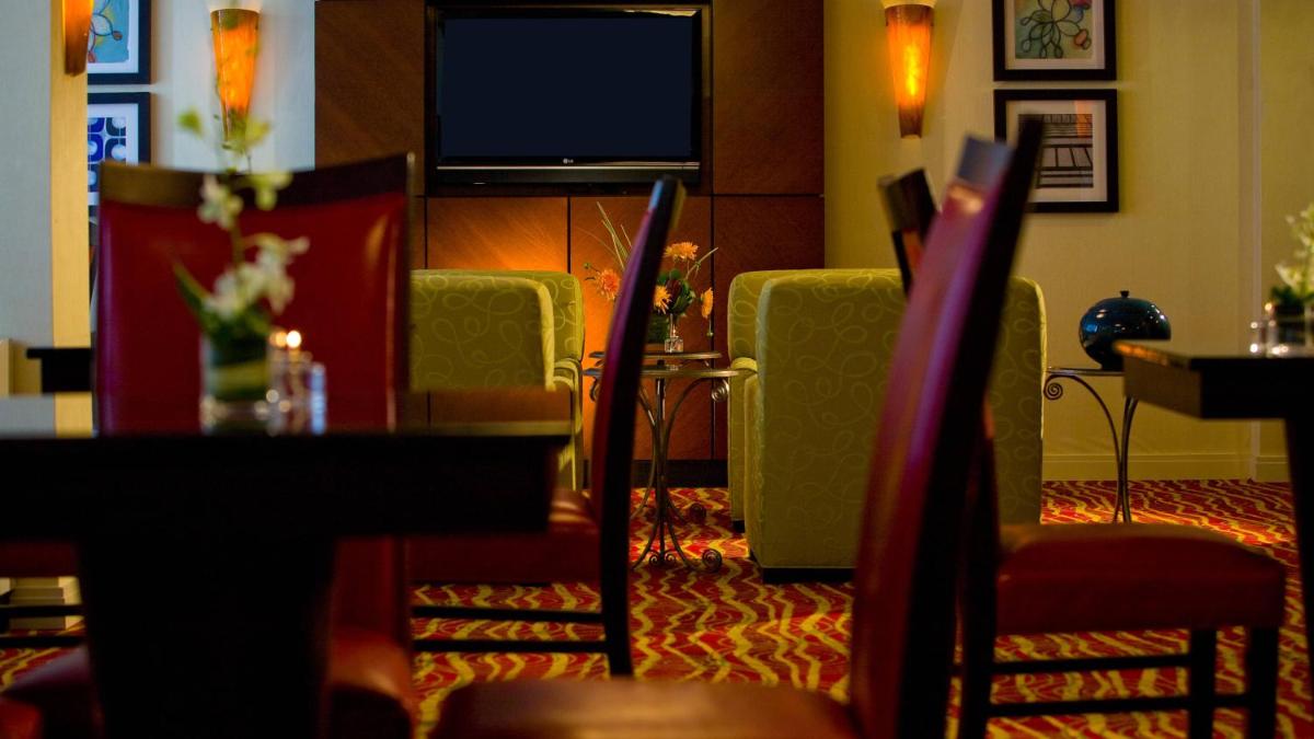 Baltimore Marriott Inner Harbor at Camden Yards - Housity