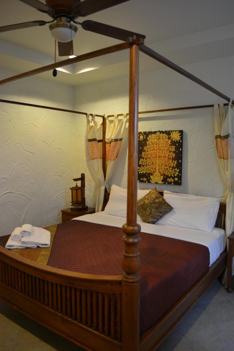 Nirvana Guesthouse & Hostel - Housity