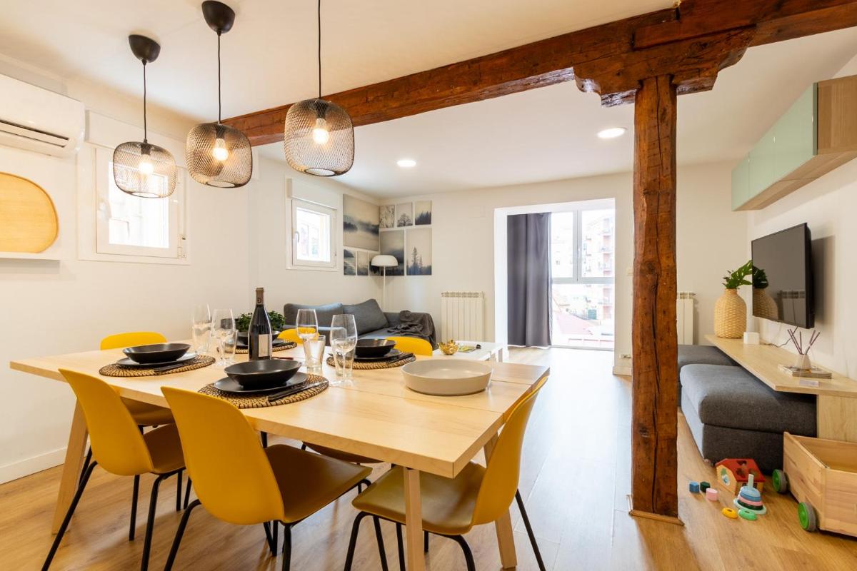 INSIDEHOME Apartments - La Casa del Almirante - Housity