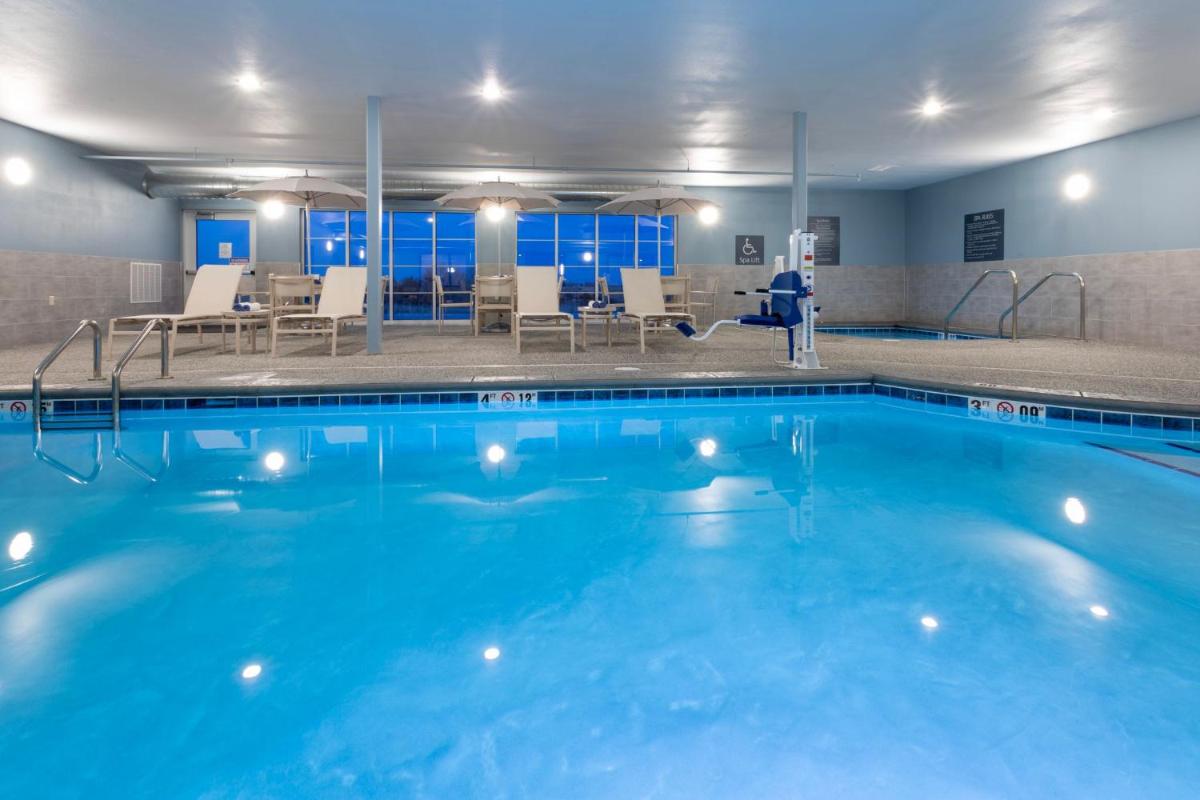 GrandStay Hotel & Suites Algona - Housity