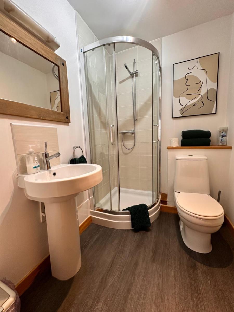 City centre apartment next to Bus and Train Station - Housity