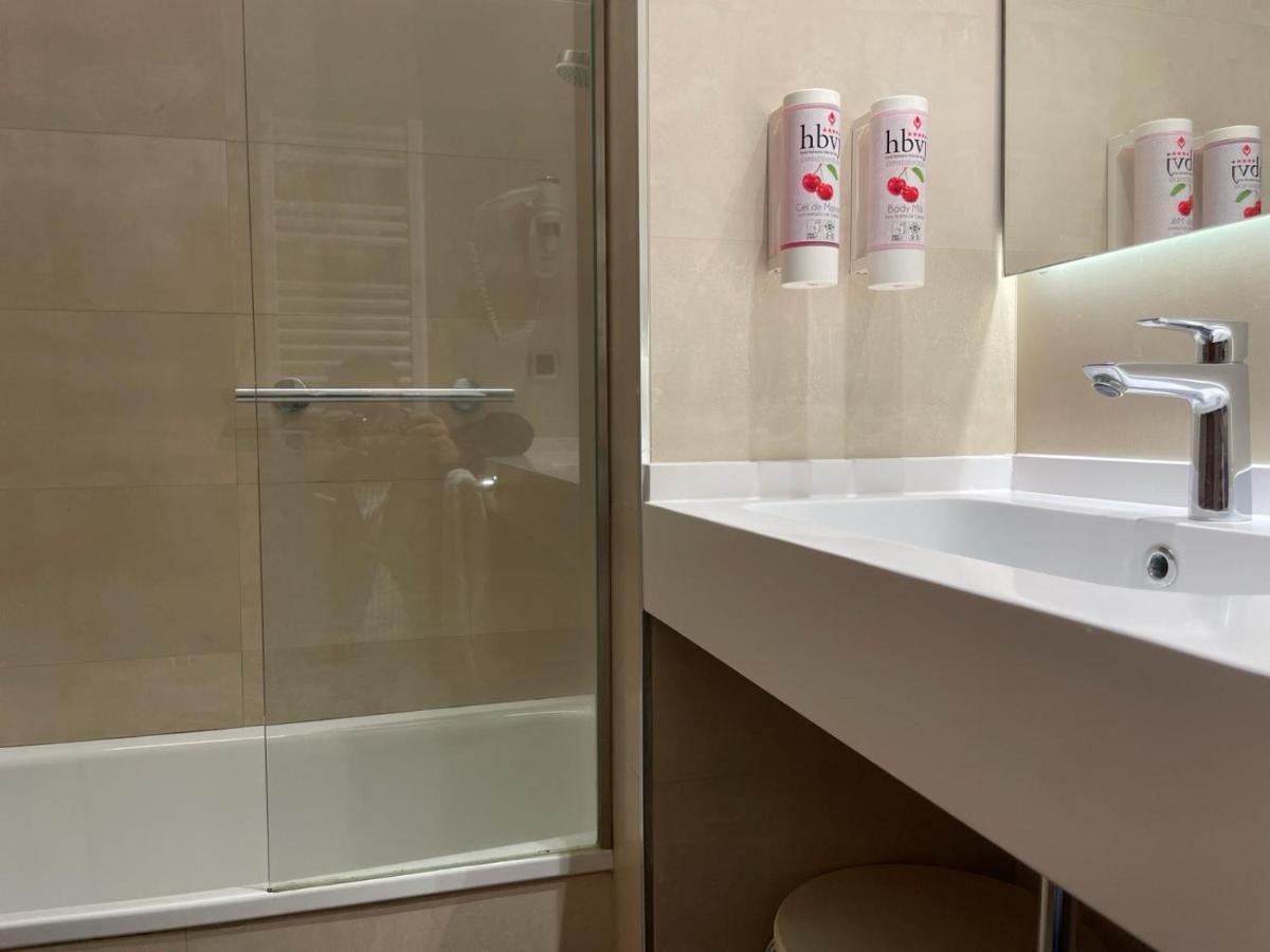 Un baño de Hotel Balneario Valle del Jerte