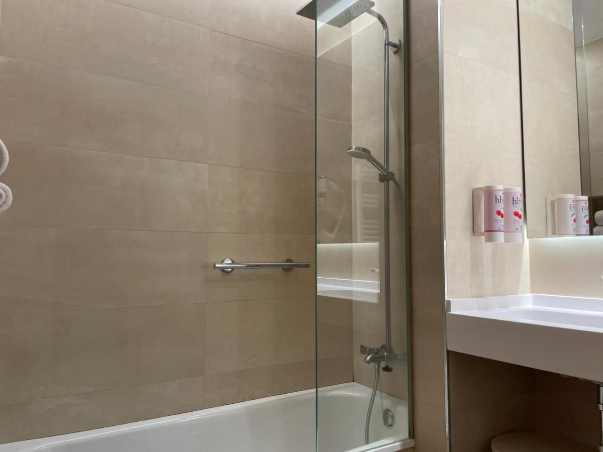 Un baño de Hotel Balneario Valle del Jerte