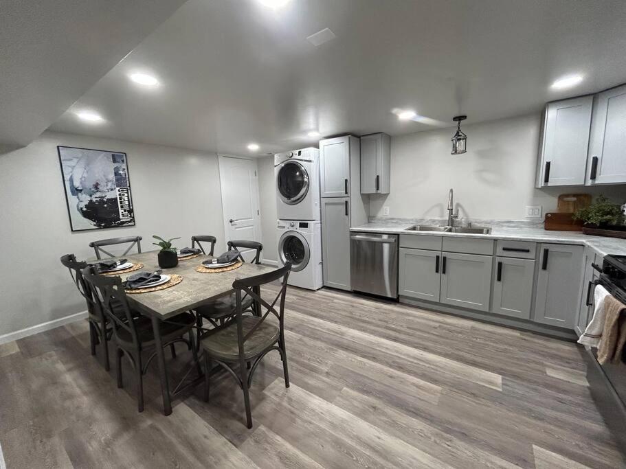 Cozy Mountain Retreat - Housity