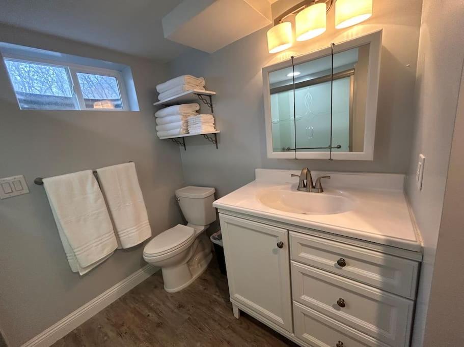 Cozy Mountain Retreat - Housity