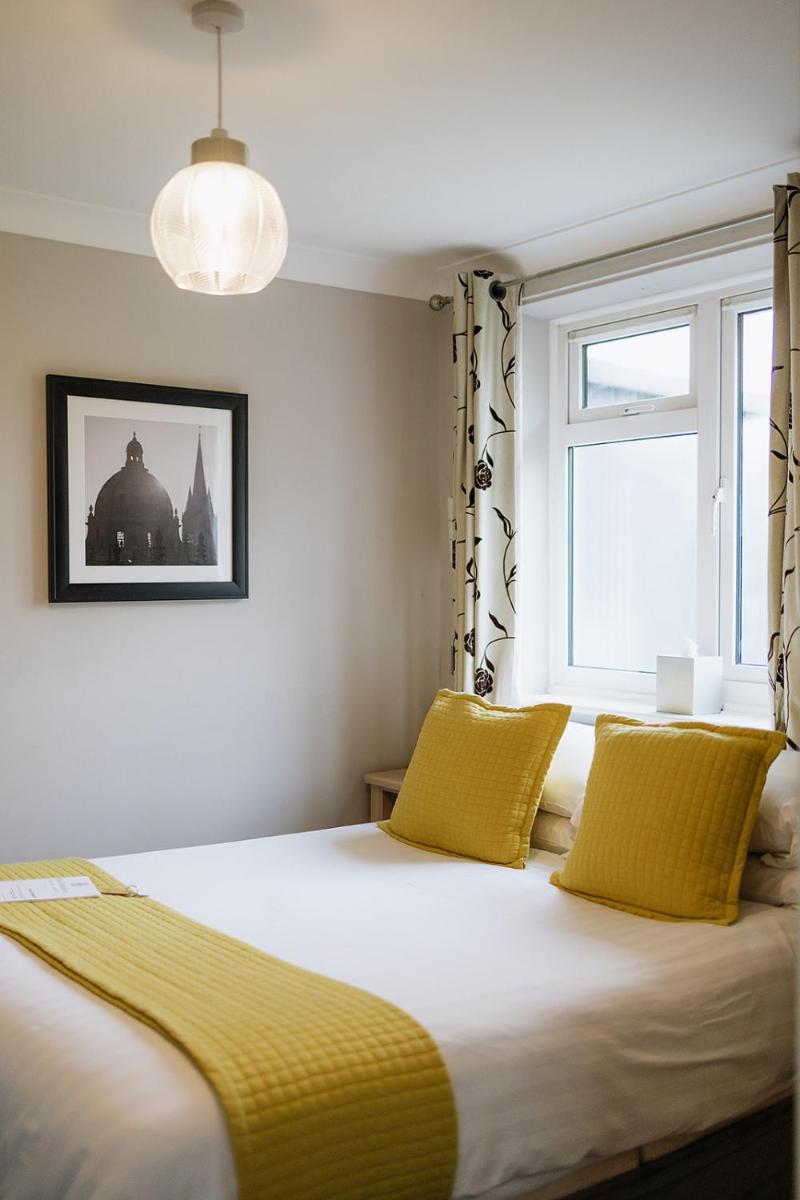 Red Mullions Guest House - Housity