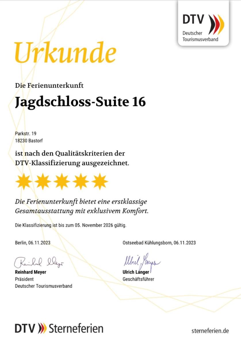 Jagdschloss Suite - premium castle hideway - Housity