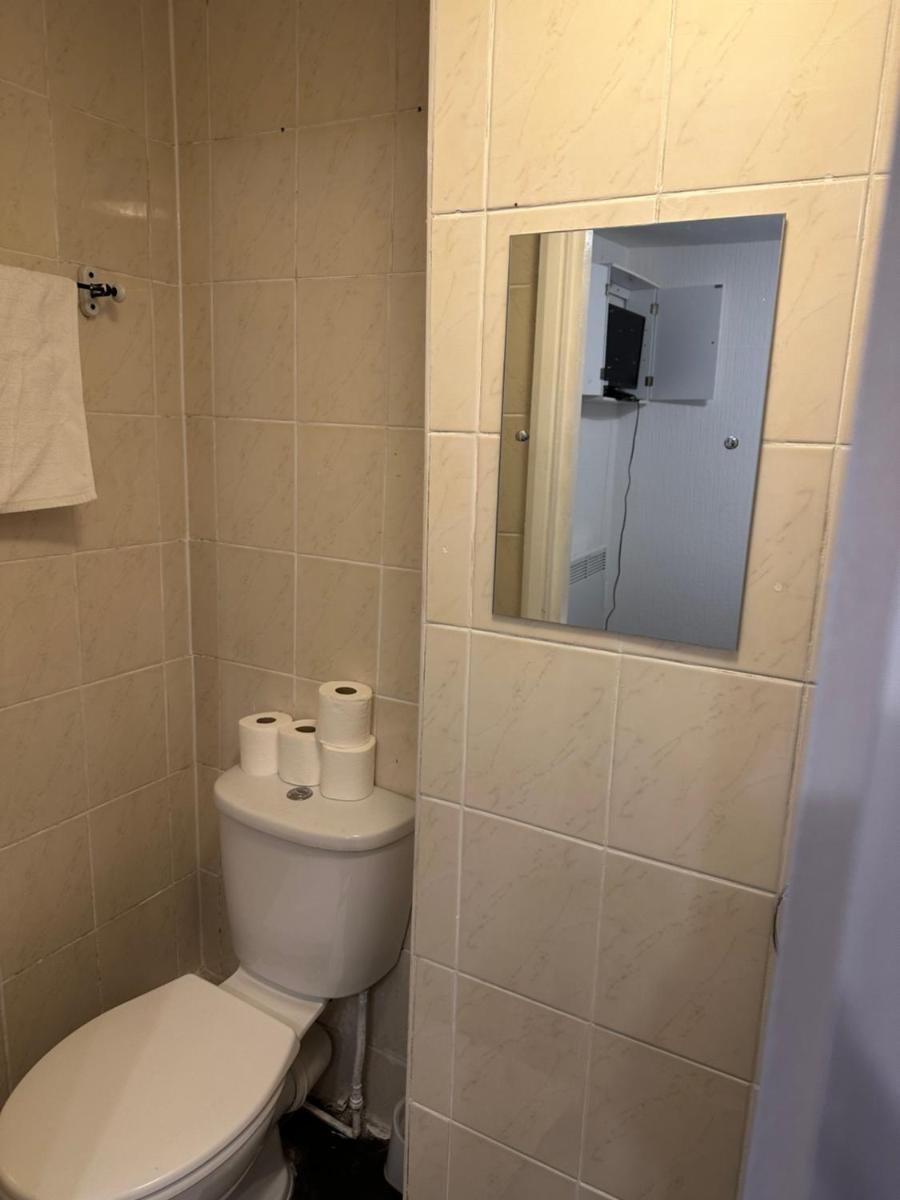 Sandpiper Guest House - Housity