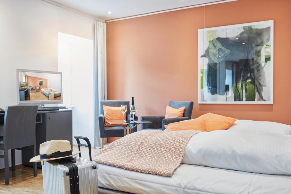 Breuer's Rüdesheimer Schloss - Housity