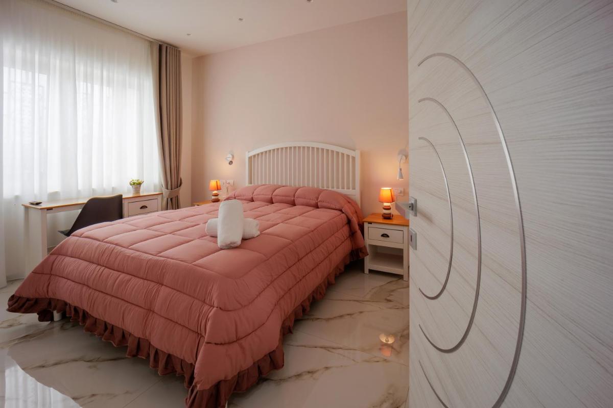 REDDIMUS Guest House - Housity