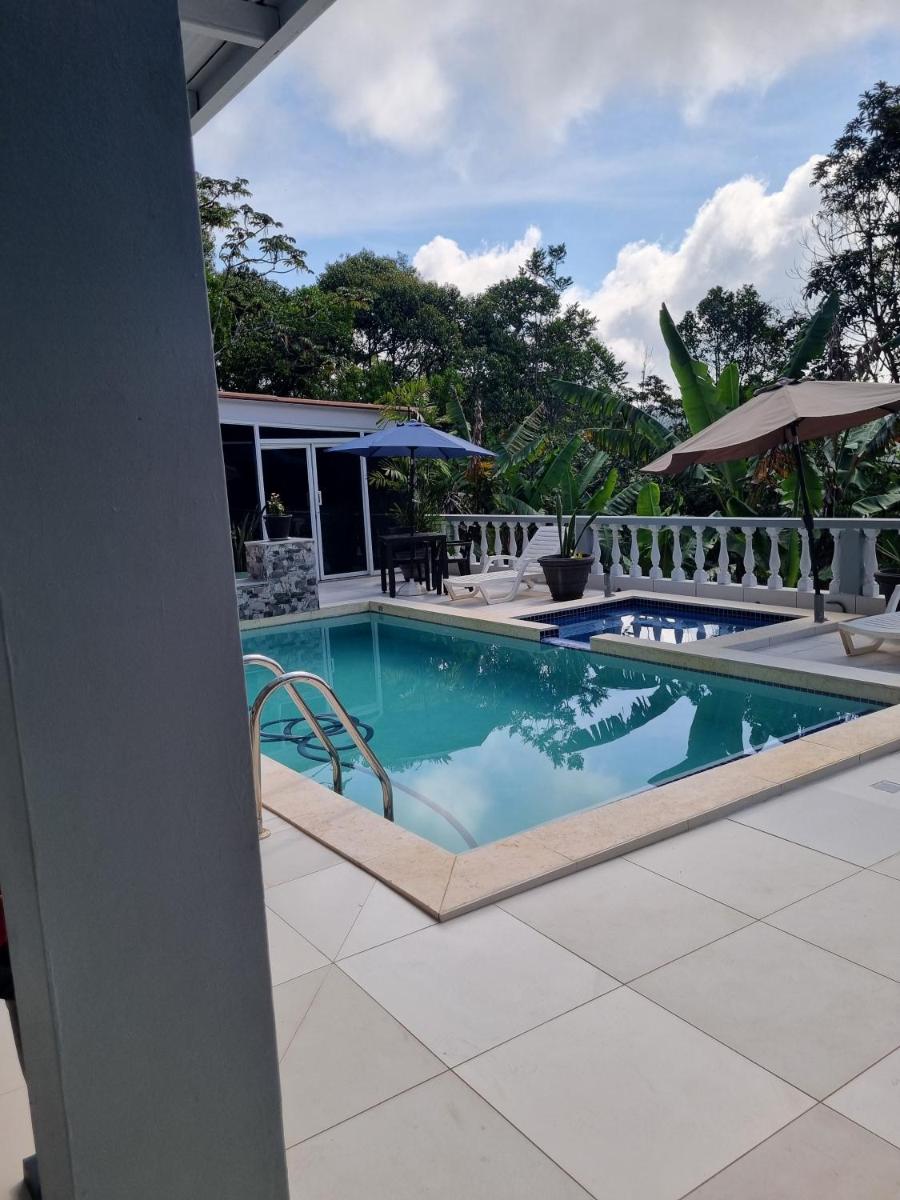 Villa Helena - Housity