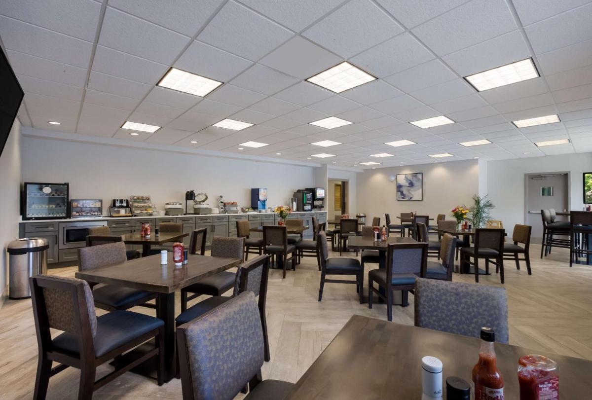 The Hub Middletown Red Bank- Best Western Signature Collection - Housity