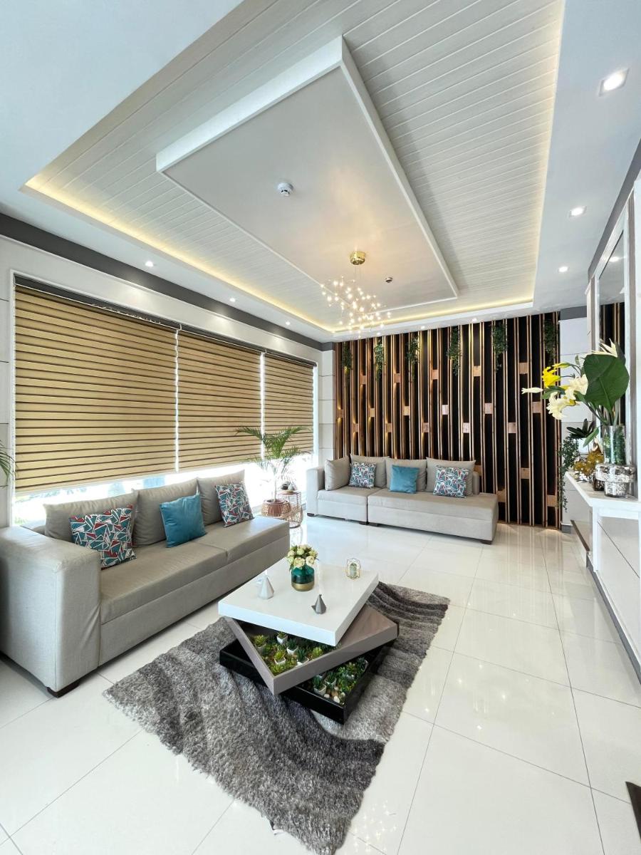 Central Block Inn - Housity