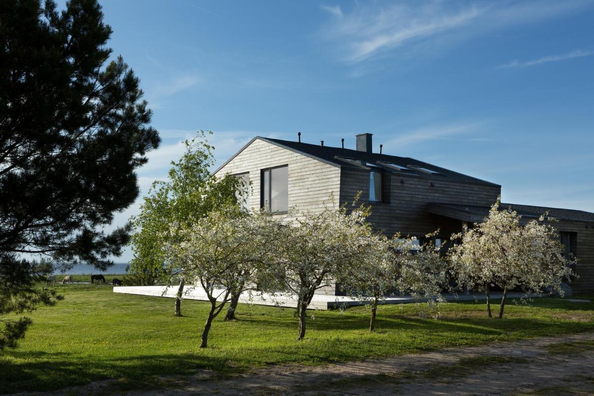 Pikla Linnumaja - Housity
