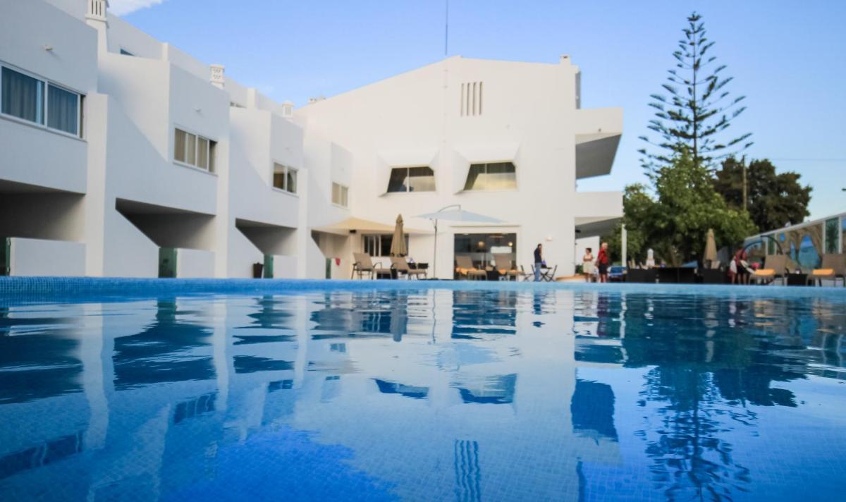 Lagoa Hotel - Housity