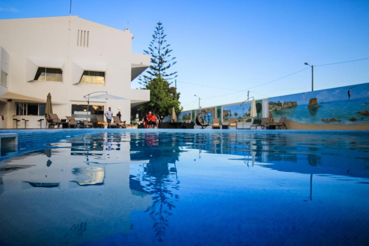 Lagoa Hotel - Housity