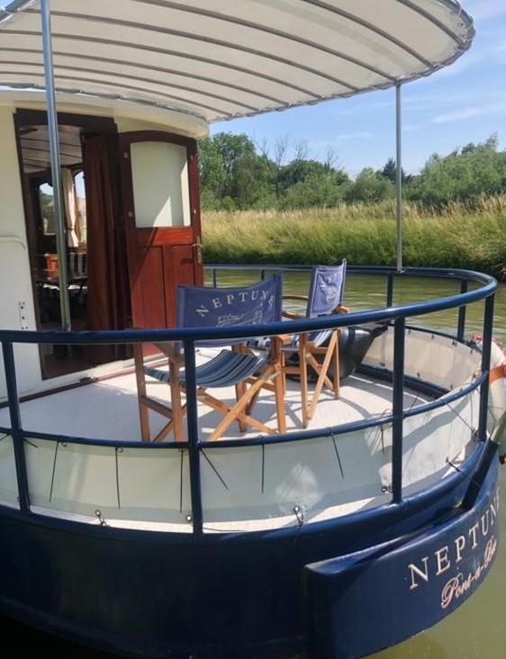 Remorqueur Péniche année 1904 tout confort sur la voie verte Camon Amiens Hortillonages - Housity