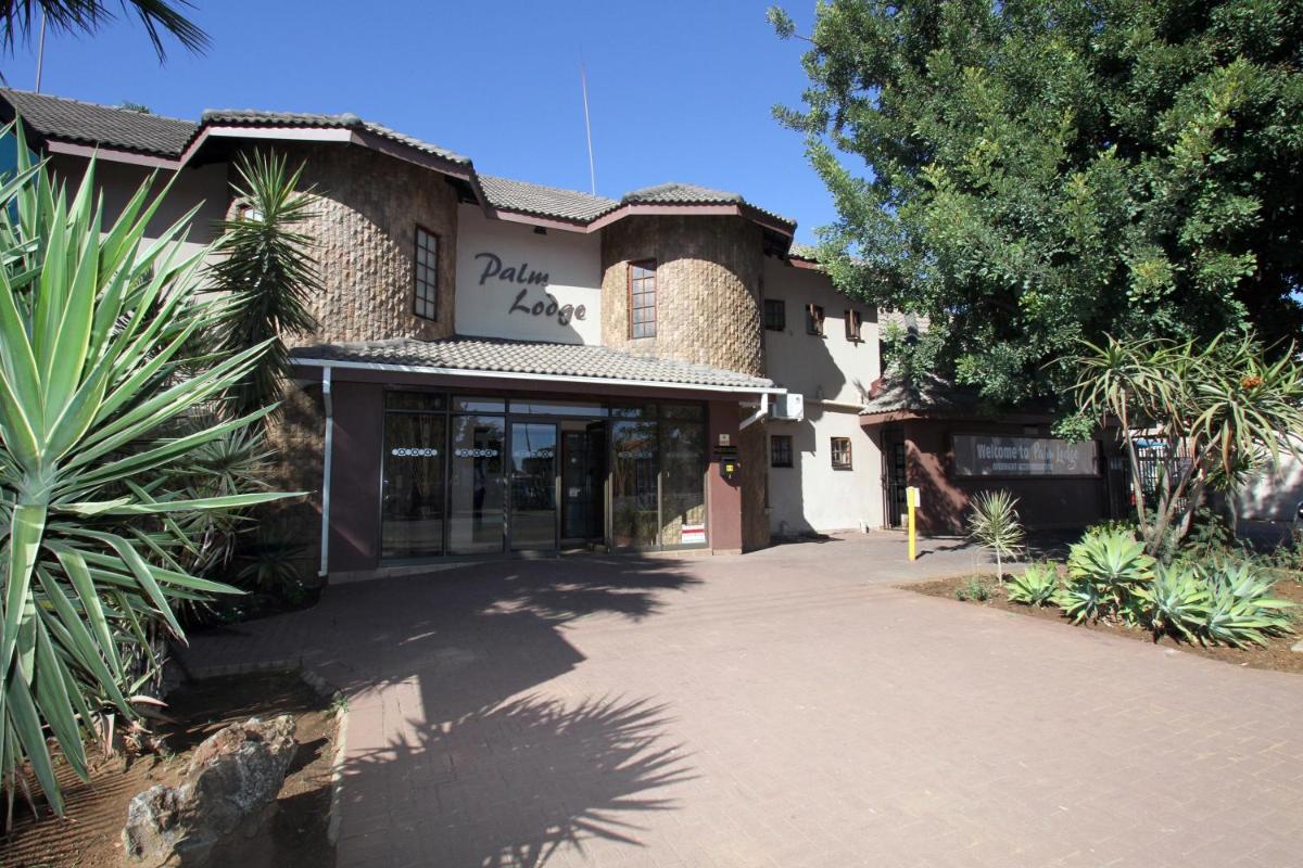 Rustenburg Palm Lodge - Housity