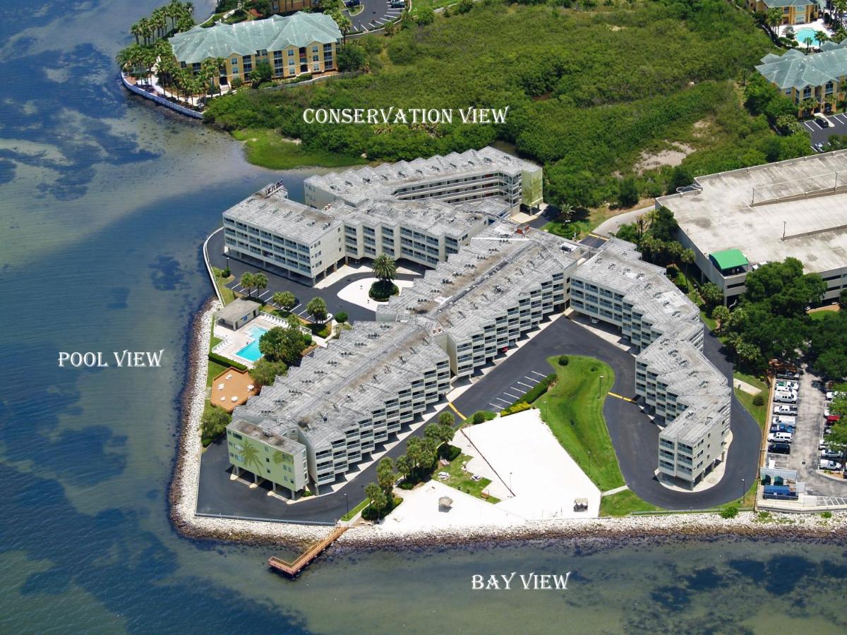 Sailport Waterfront Suites - Housity