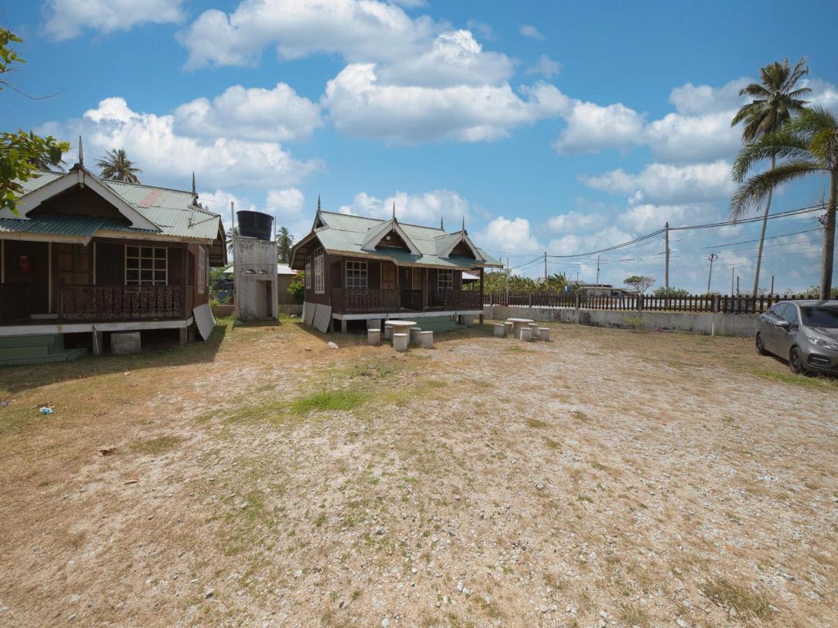 OYO 90968 Teratak Samuderakita, Chalet & Guesthouse - Housity