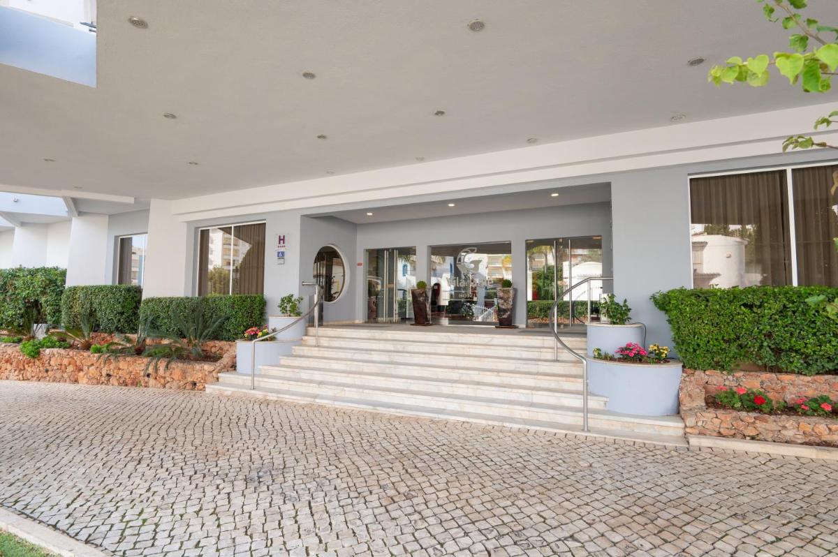 A fachada ou entrada de Vila Gale Nautico