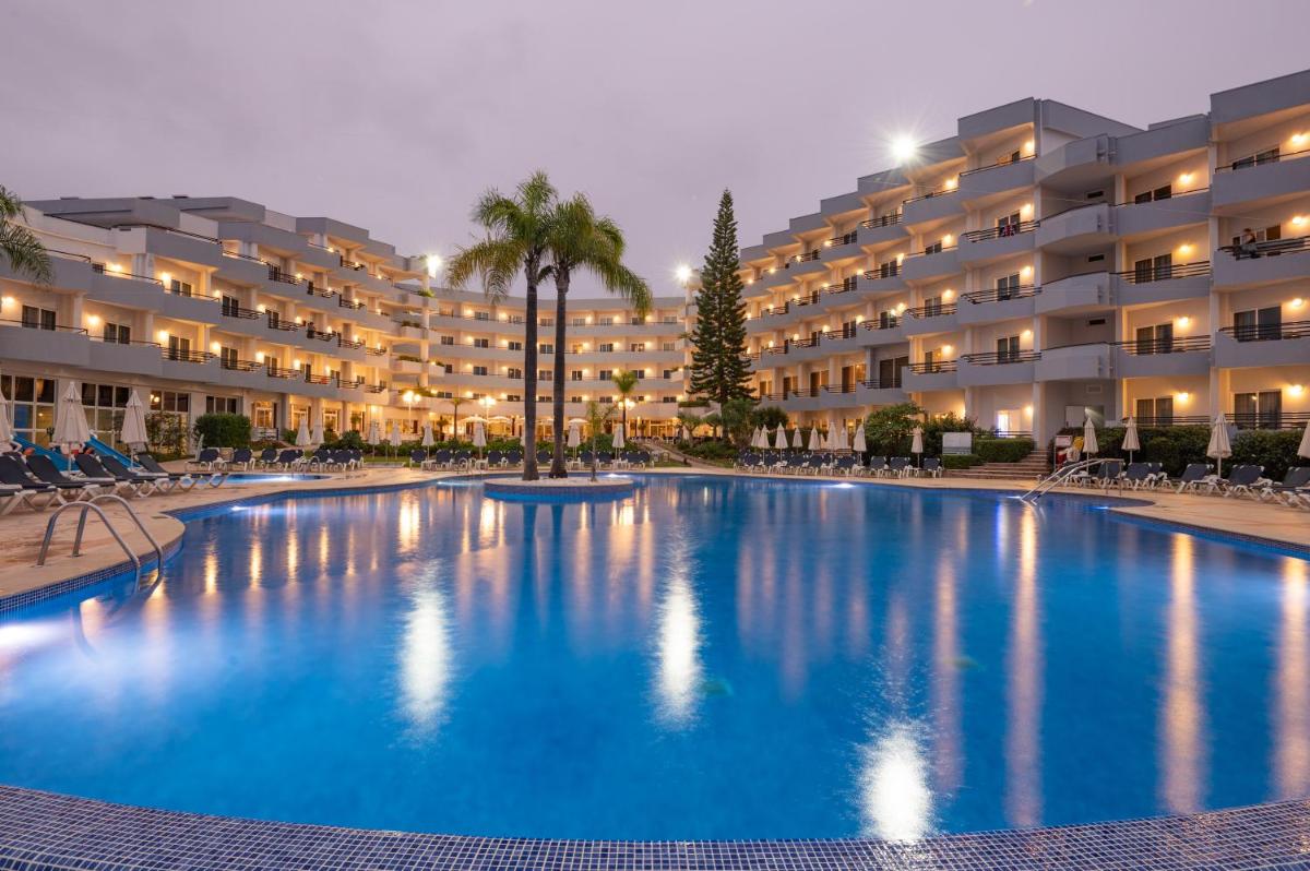 A piscina em ou perto de Vila Gale Nautico