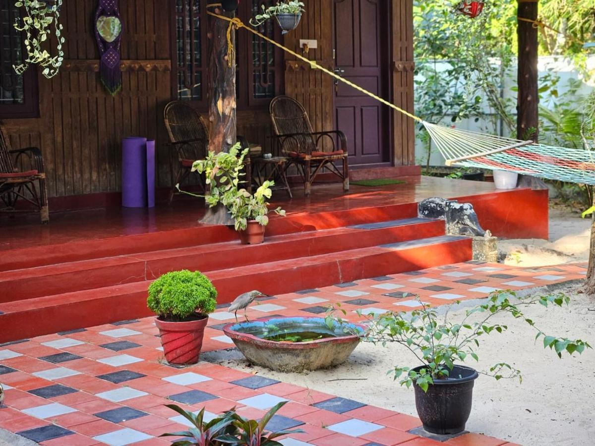 Kerala Cottage-Marari Beach House - Housity