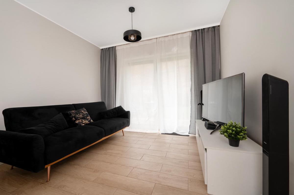 Hideaway Apartment - Terrace with Garden & Parking- by Rentujemy - Housity