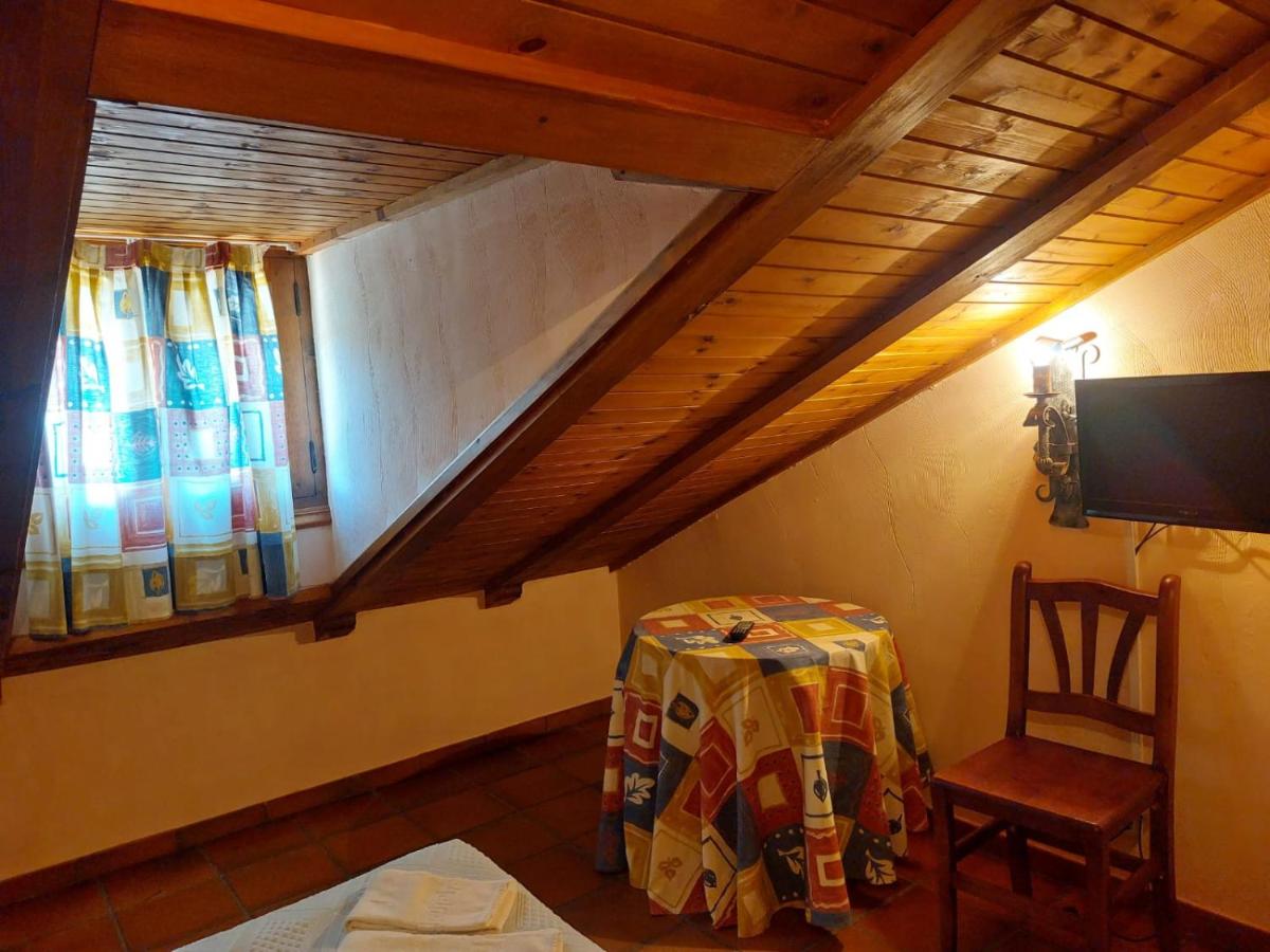 Hostal restaurante Villa de Sepúlveda - Housity