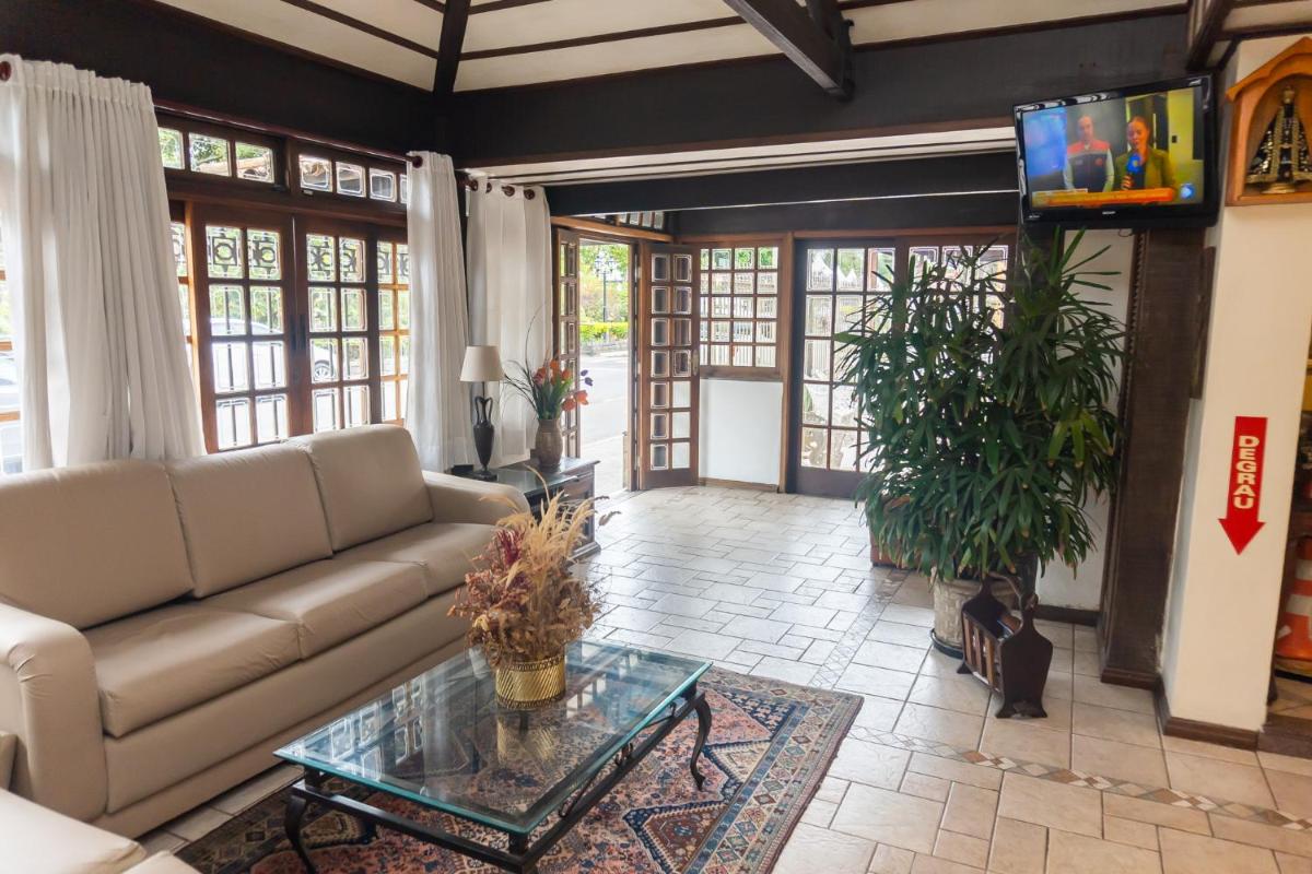 Hotel Colonial - Housity