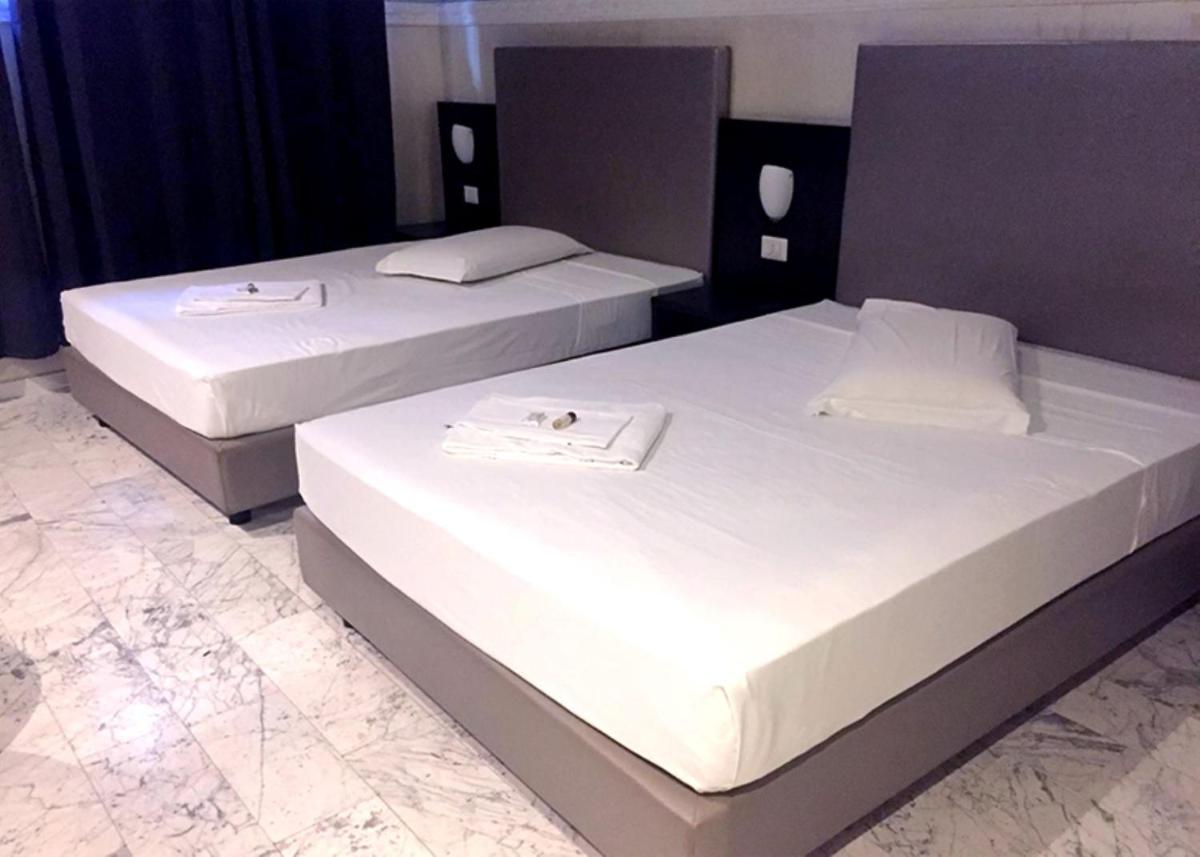 New Generation Hostel Como Lake - Housity
