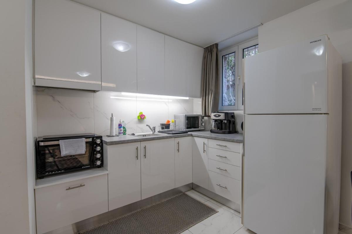 Paleo Faliro Gardenbay - Housity