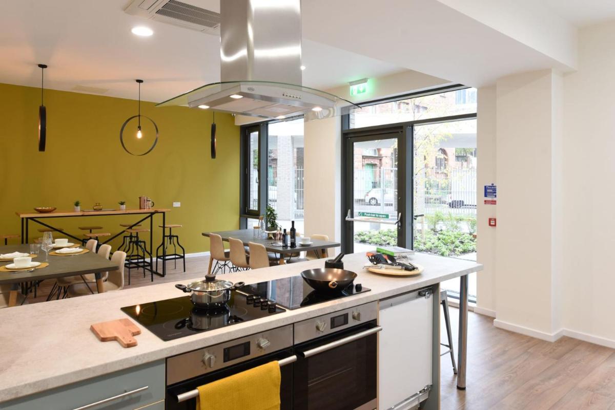 Suitetrails - For Students Only Modern and Bright Ensuite at St Mungo's in Glasgow
