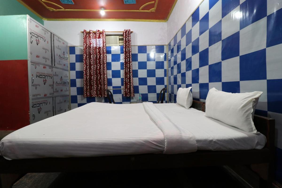 OYO Flagship Prem Guest House - Housity
