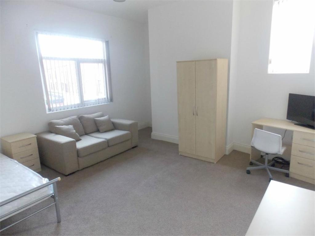 Manchester Stay - Housity