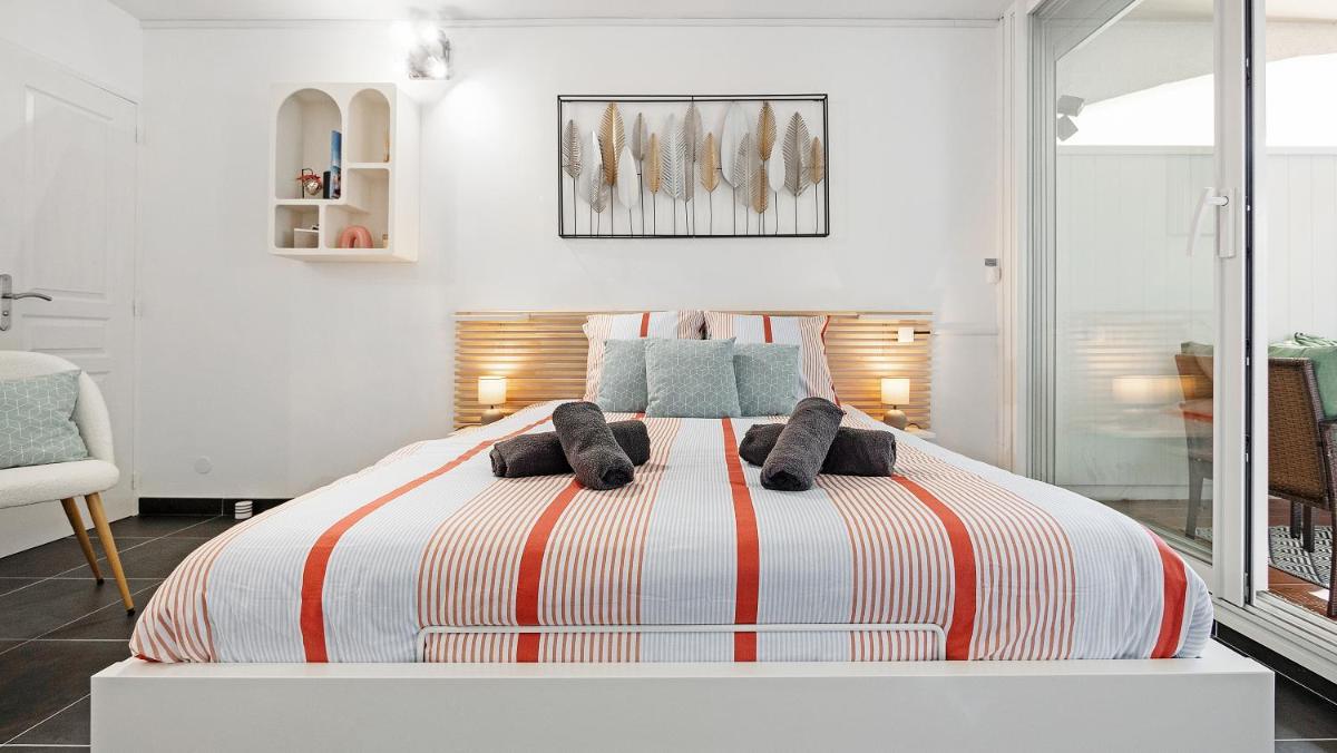 Casa Laura -PARKING - POOL - Housity