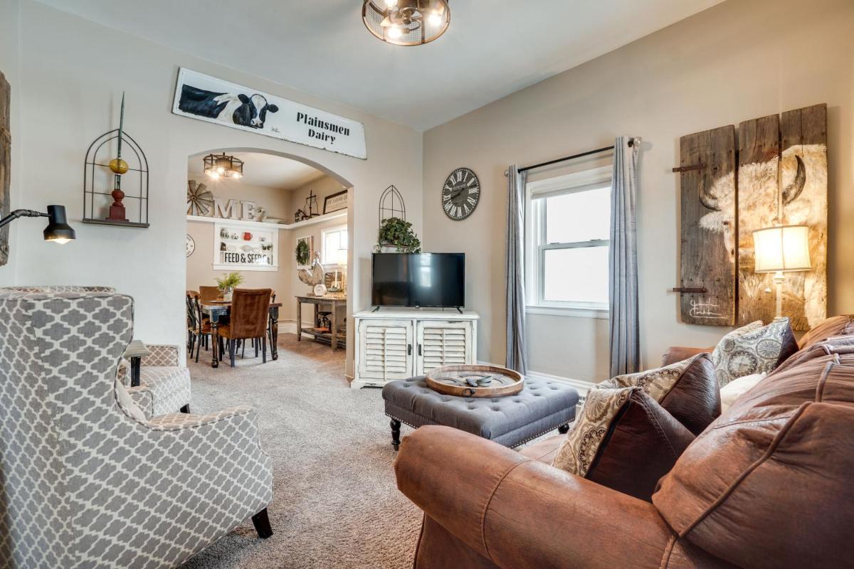 Walk to University Dtown Laramie Home! - Housity