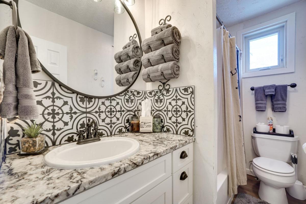 Walk to University Dtown Laramie Home! - Housity